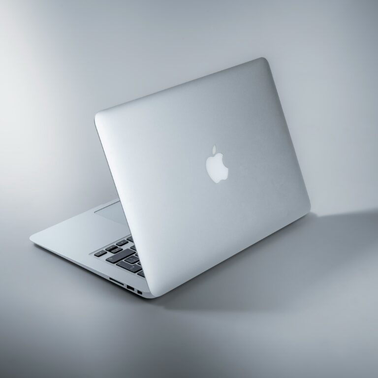 maxim-hopman-Hin-rzhOdWs-unsplash